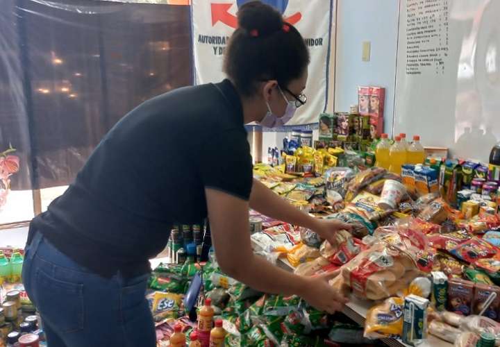Acodeco retira miles de productos vencidos de comercios en Herrera