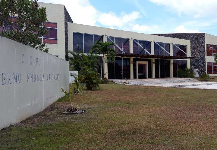 Padres de escuela de La Chorrera y Meduca trazan hoja de ruta