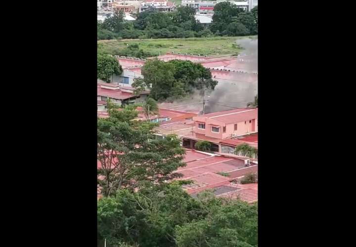 Se incendia vivienda en Colinas Dorasol (Video)