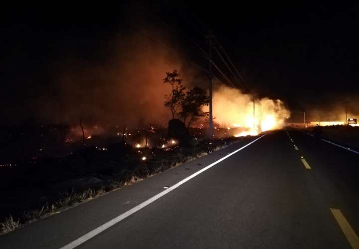 Vista general del incendio en Volcán. Foto: Mayra Madrid