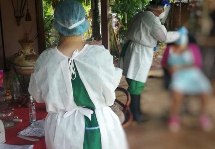 Personal médico que atenderá pacientes en el Figali recibe capacitación