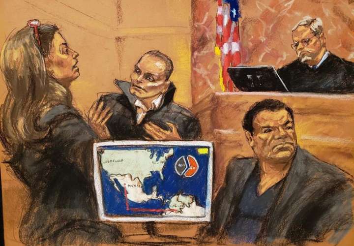 Reproducción fotográfica de un dibujo realizado por la artista Jane Rosenberg del juicio de Joaquín 'El Chapo' Guzmán. EFE