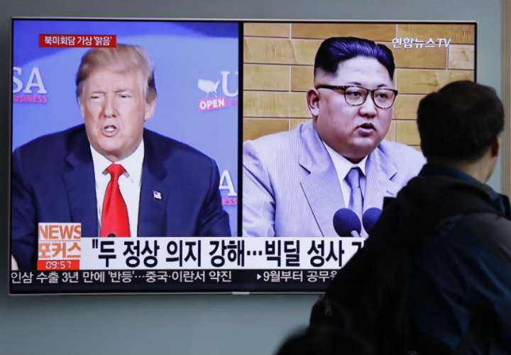 En la imagen el líder de Corea del Norte, Kim Jong Un y el presidente estadounidense Donald Trump. Foto: AP Archivo