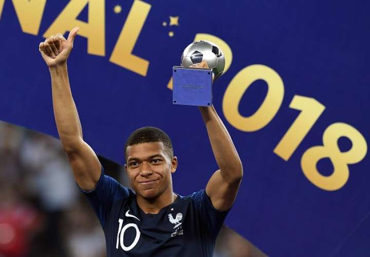 Kylian Mbappe es el jugador mas joven de la lista de nominados al premio 