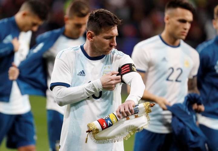 El delantero de la selección Argentina, Leo Messi, antes del encuentro amistoso que disputaron frente al combinado de Venezuela./ EFE