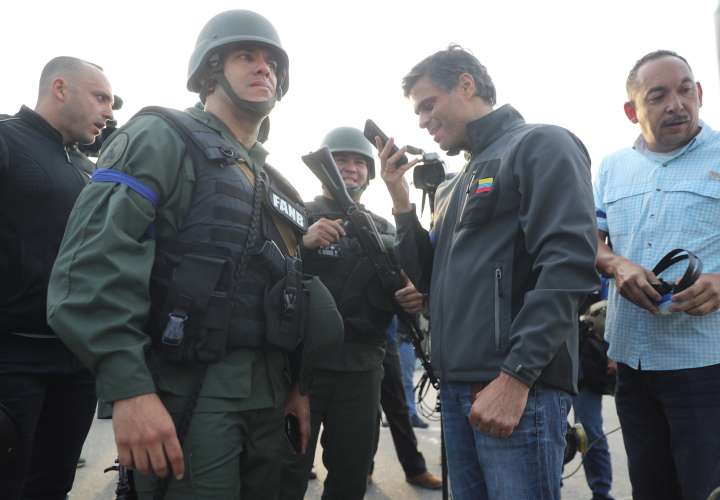 Leopoldo López dice que hay comunicación entre alzados y Gobierno de Maduro