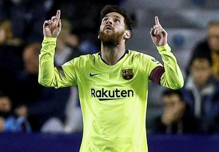 El delantero argentino del FC Barcelona Leo Messi celebra una de sus anotaciones. Foto: EFE