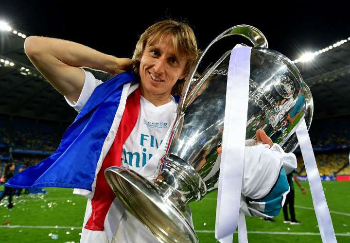 El futuro de Luka Modric con el Real Madrid está en duda. 