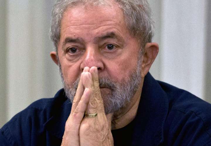 Un tribunal de Brasil decidió que el expresidente Lula da Silva siga preso