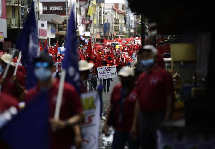 Trabajo digno, mejores salarios y respeto exigen en Panamá