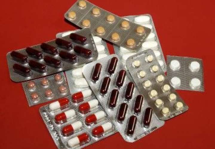 Imagen de distintos medicamentos en comprimidos. EFE