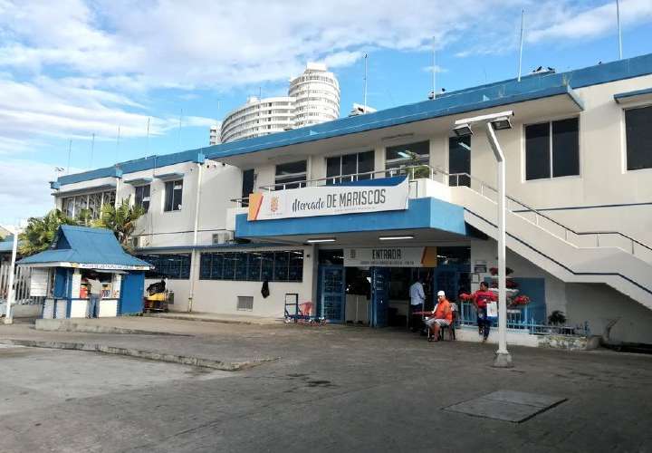 Vista externa del Mercado de Mariscos.