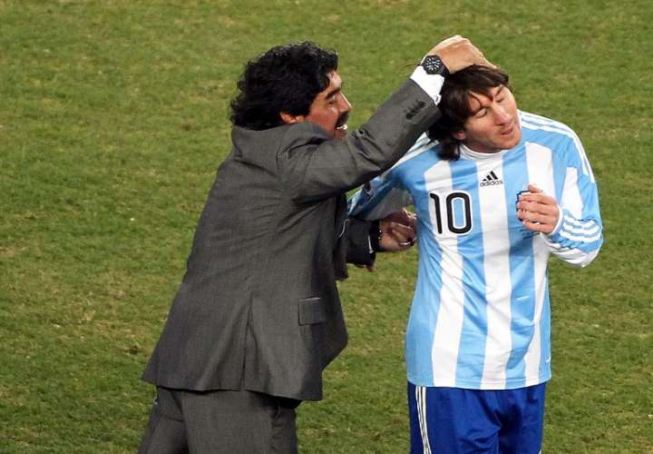 Diego Maradona y Lionel Messi