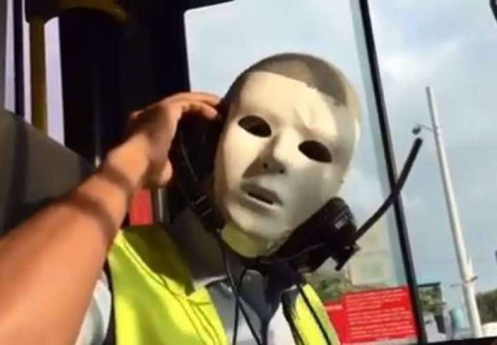 Conductor de metrobús involucrado en uso de colectivo como chiva parrandera