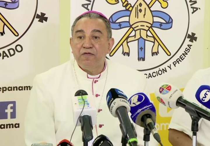 Monseñor José Domingo Ulloa, arzobispo de Panamá.