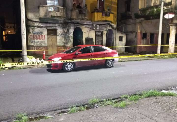 Matan a hombre dentro de vehículo en pleno toque de queda en Colón