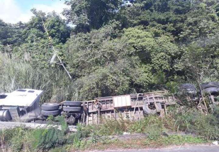Vista general del accidente vehicular en Burunga. Foto: @TraficoCPanama
