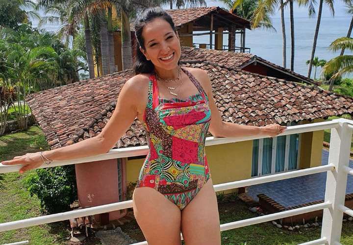 Natalia González usa vestido de baño entero por una razón especial