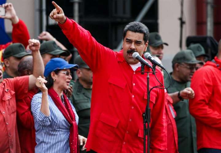 En la imagen, el presidente de Venezuela, Nicolás Maduro (c). EFE/Archivo