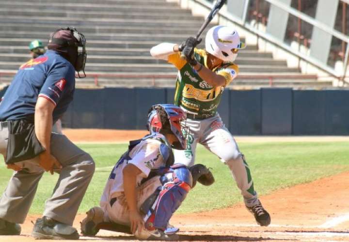 Panamá Oeste clasificó en el segundo lugar de la Serie Regular del Campeonato Nacional de Béisbol Juvenil. Foto: Fedebeis