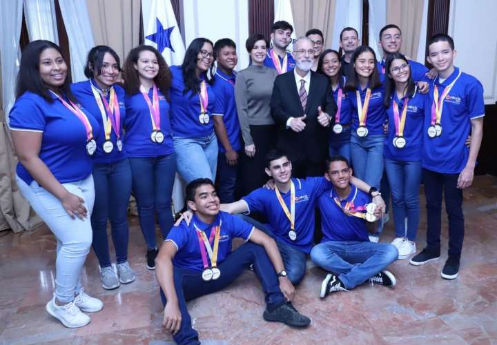 Alcaldía de Panamá patrocina el Concurso Nacional de Oratoria