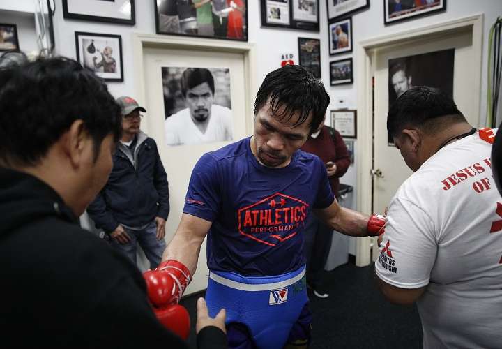 Manny Pacquiao se prepara para pelear con Adrien Broner. Foto: AP