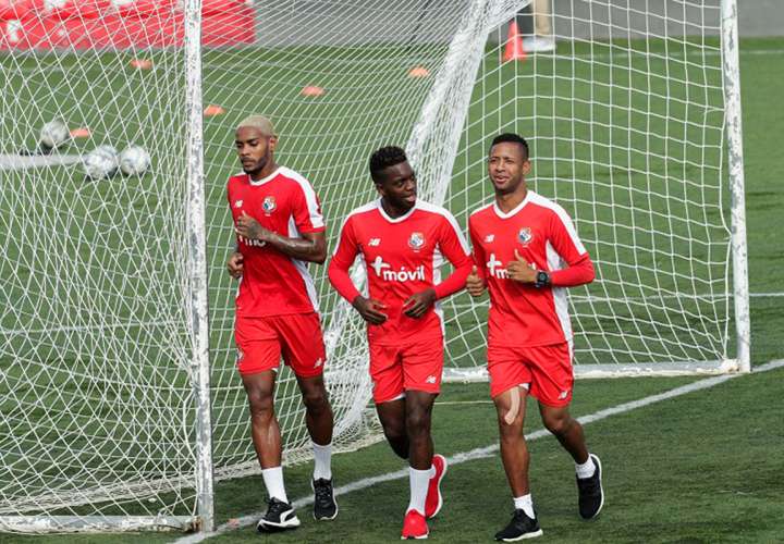 Muchos futbolistas panameños siguen dando todo por dejar el nombre del país en alto en el exterior. 