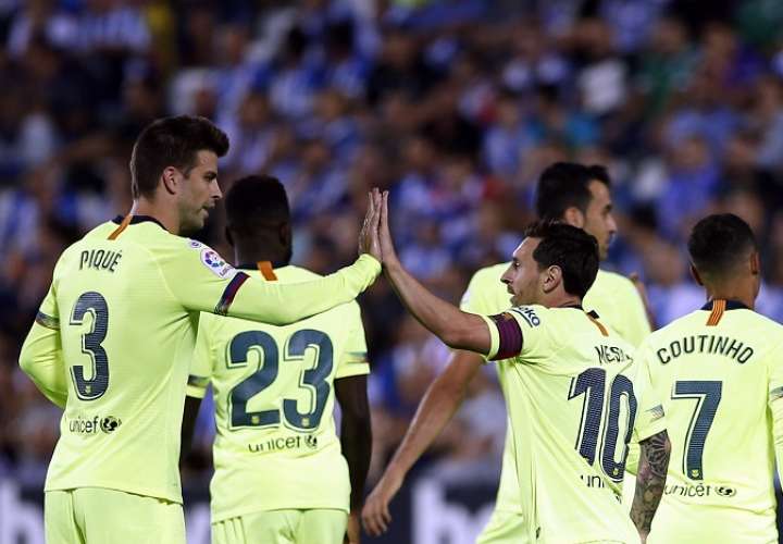 Los futbolistas del Barcelona FC esperan volver mañana a la senda del triunfo. /AP