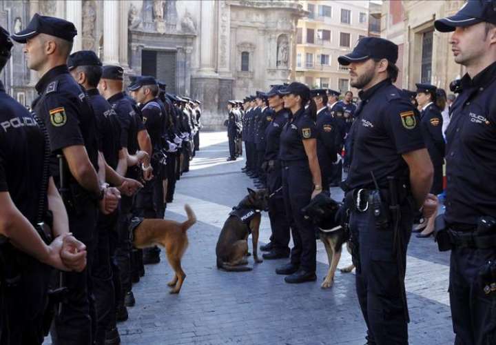 Policías españoles expertos en partidos colaborarán en seguridad del Mundial