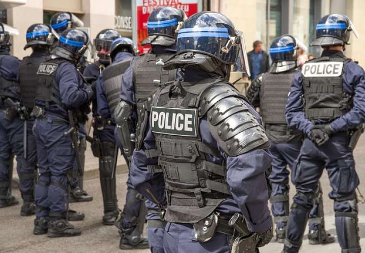 Toma de rehenes en un banco francés acaba con el arresto del secuestrador