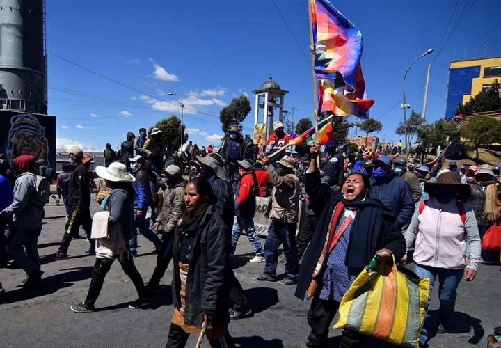 Bolivia vive doce días de protestas contra el aplazamiento de las elecciones