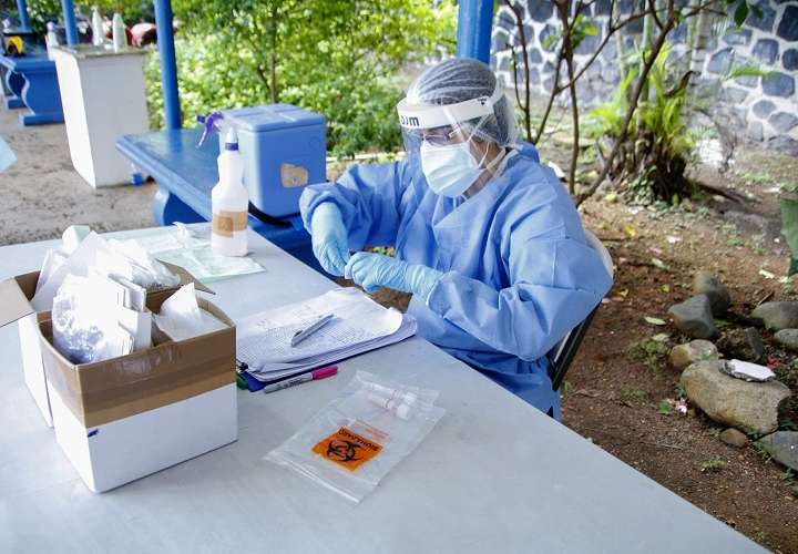 En Panamá se realizan tomas de pruebas de hisopados en diferentes puntos a nivel nacional. Foto: Ilustrativa