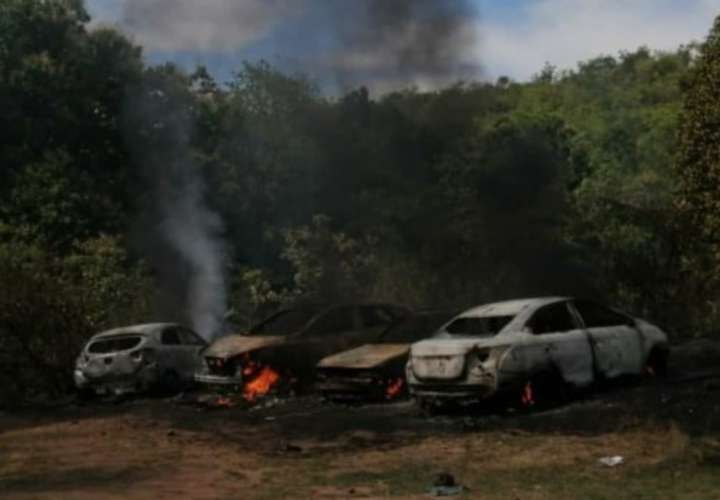 Abren investigación por los 4 autos quemados en Veraguas 