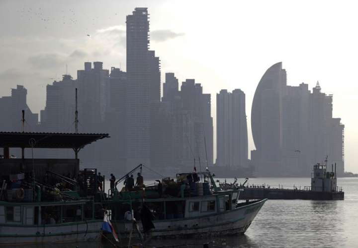 "Donde hay trabajo hay esperanza": arranca la lenta apertura económica de Panamá