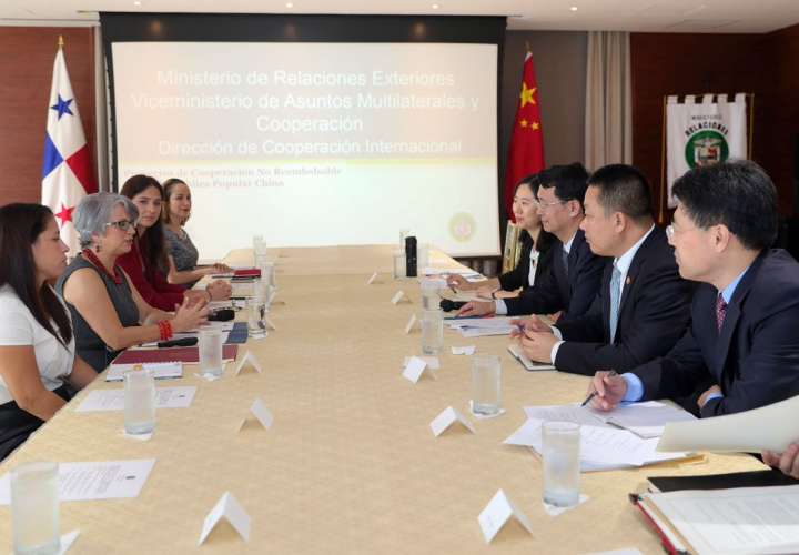 Panamá y China revisan avances de acuerdos de cooperación