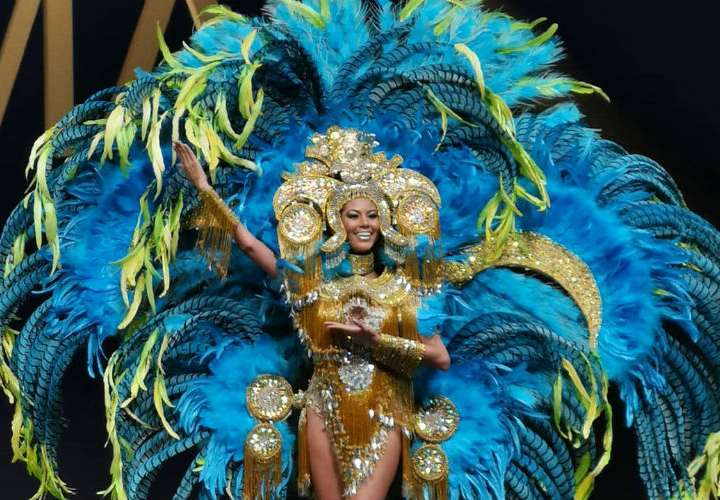 Rosa Iveth Montezuma luce traje de fantasía en Miss Universo
