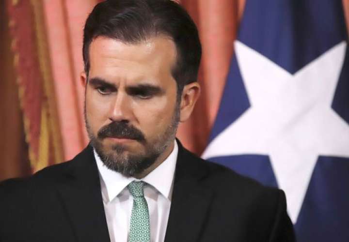 Renuncia gobernador de Puerto Rico