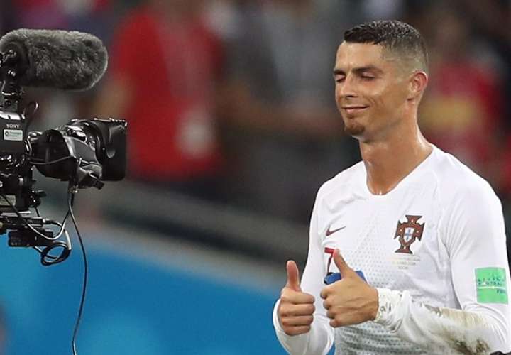 Cristiano Ronaldo y Portugal fueron eliminados por Uruguay en octavos de final. /  AP
