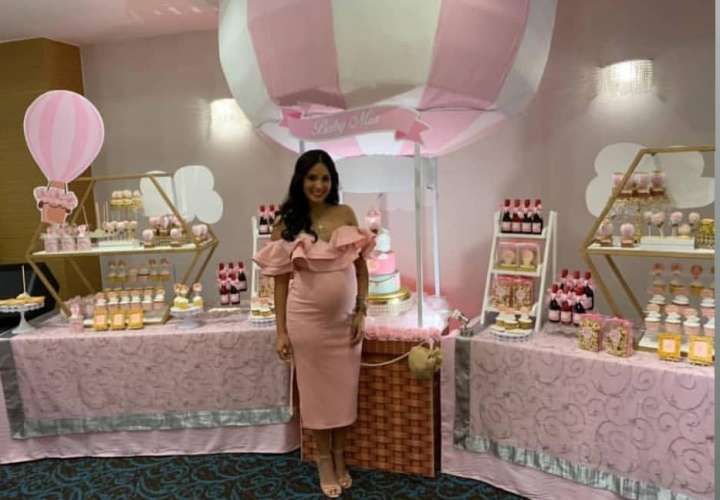 Ana Lorena y Rommelito celebraron el 'baby shower' de su hija Mia