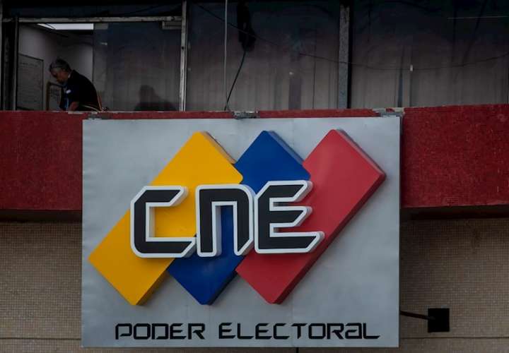 En la fotografía se observa una de las sedes del Consejo Nacional Electoral (CNE), en Caracas (Venezuela). EFE