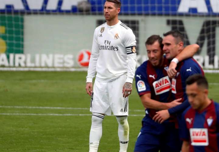 El entrenador señaló que Sergio Ramos es honesto y un emblema del Real Madrid. Foto: EFE