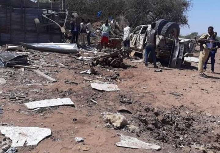 2 muertos, 20 heridos en ataque suicida en Somalia