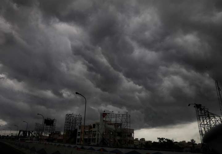 India y Bangladesh evacúan miles de personas por súper ciclón Amphan