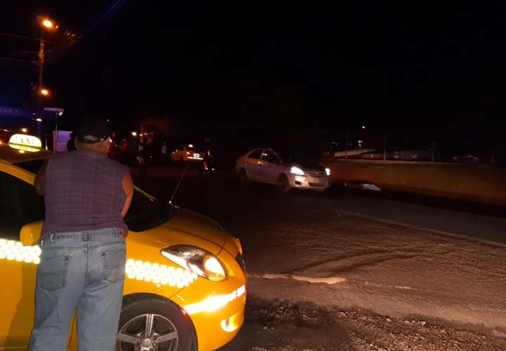 Hombre muere al ser embestido por un taxi en Veraguas  [Video]