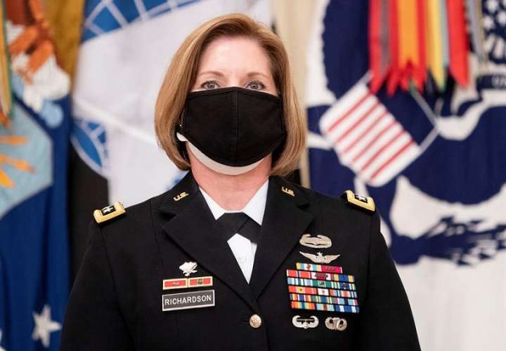La teniente general Laura Richardson, nominada por el presidente de Estados Unidos para que sea la jefa del Comando Sur. EFE