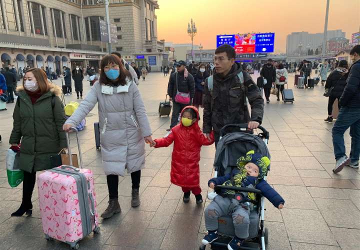 China cierra otras dos ciudades cerca de Wuhan para contener el coronavirus