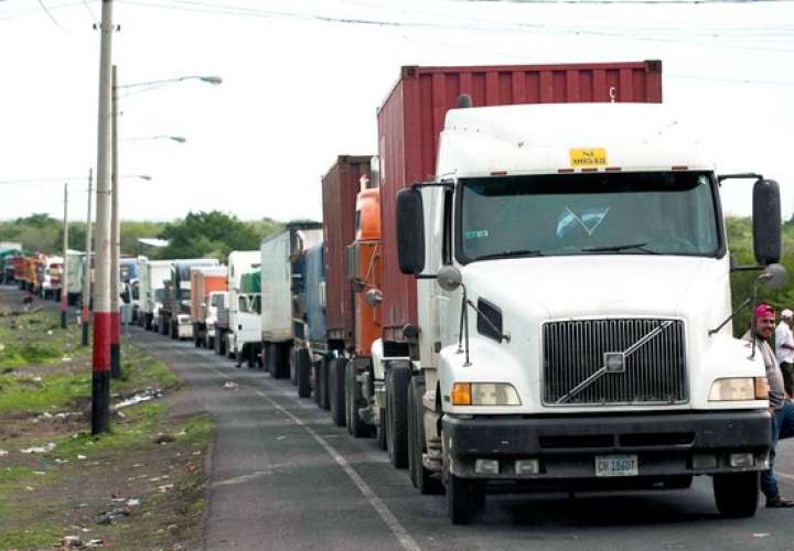 Panamá logra acuerdo con Costa Rica en caso de transporte de carga 
