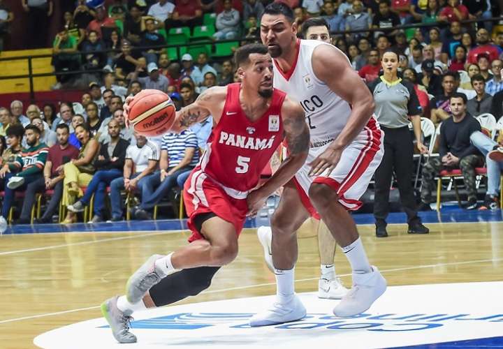 Trevor Gaskins forma parte de la Selección Mayor de Baloncesto de Panamá. Foto: Fepaba