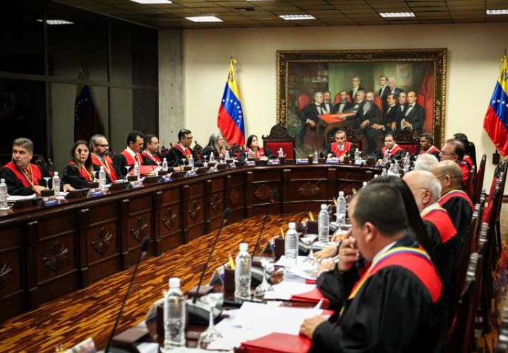Vista general durante una reunión del Tribunal Supremo de Justicia de Venezuela en Caracas (Venezuela). EFE