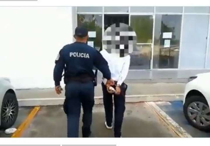 Intentan secuestrar a menor uniformada; Policía captura a 2 (Video)